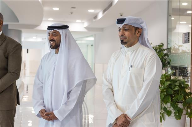 محاكم دبي تعيش فرحة الاحتفال بعيد الاتحاد الثاني والخميسين في مبنى المحكمة العمالية والتنفيذ محاكم دبي تعيش فرحة الاحتفال بعيد الاتحاد الثاني والخميسين في مبنى المحكمة العمالية والتنفيذ
