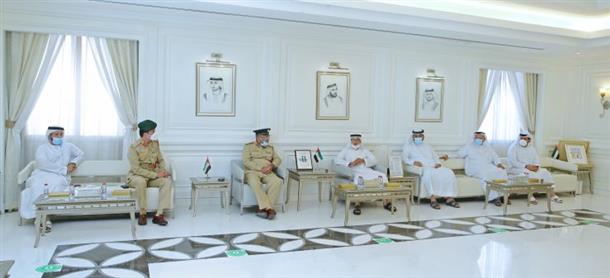 محاكم دبي تجتمع مع المؤسسات العقابية والإصلاحية بمراكز شرطة دبي لتعزيز سبل التعاون في تطبيق المحاكمات (الجزائية) عن بعد وفقا للأنظمة الذكية المعتمدة