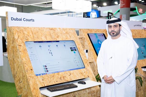 محاكم دبي تستعرض مبادرة "نبض الإيجابية" و "التدريب باستخدام الذكاء الاصطناعي" في معرض جيتكس 2018