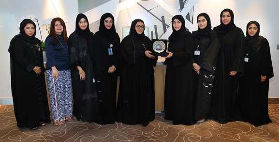 محاكم دبي في زيارة إلى غرفة تجارة وصناعة دبي للاطلاع على أفضل الممارسات في مجال الموارد البشرية