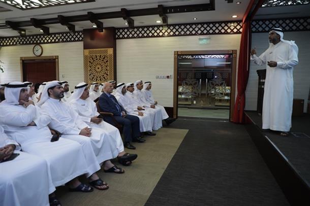 مدير عام محاكم دبي يجتمع مع فرق تطوير العمل المؤسسي لمناقشة خطة محاكم دبي لعام 2019 لخفض استعمال الورق ضمن استراتيجية دبي للمعاملات اللاورقية