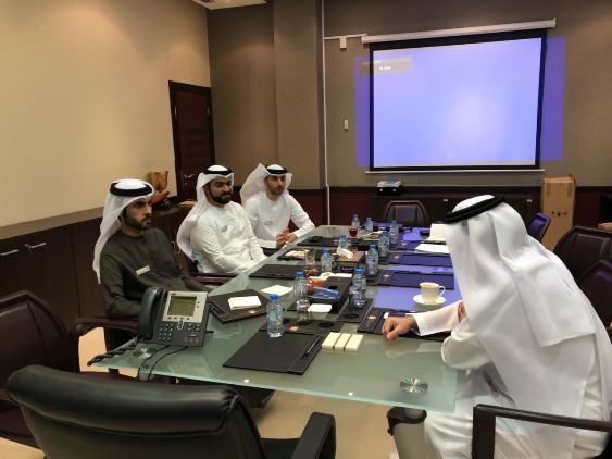محاكم دبي تطلع على أفضل الممارسات لدى إدارة مراكز تسهيل في وزارة الموارد البشرية والتوطين  
