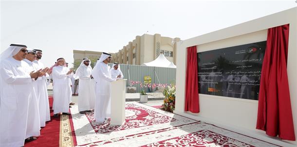 مكتوم بن محمد يضع حجر أساس "مبنى محكمة التمييز والمواقف الذكية" في محاكم دبي